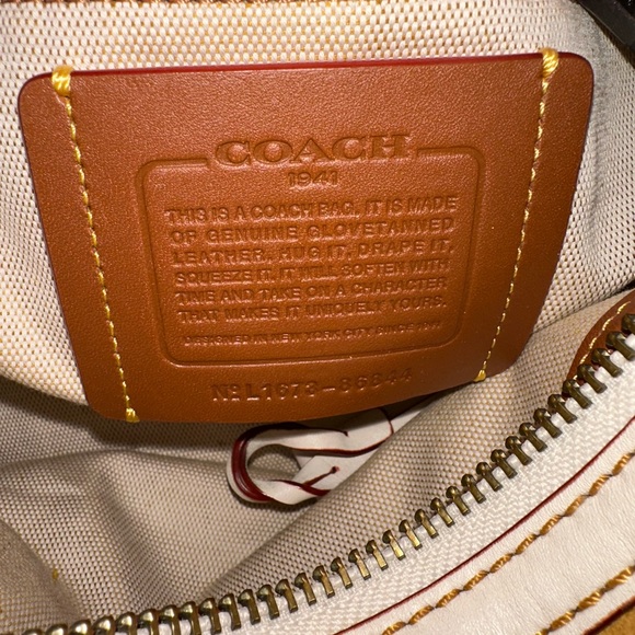 COACH Rogue 25 in Glovetanned Pebbled Leather with Wild Tea Rose Chalk - Picture 12 of 15